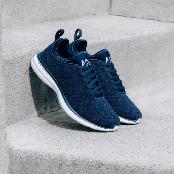 APL Shoes - APL WOMEN'S TECHLOOM PHANTOM Sneakers NAVY/WHITE